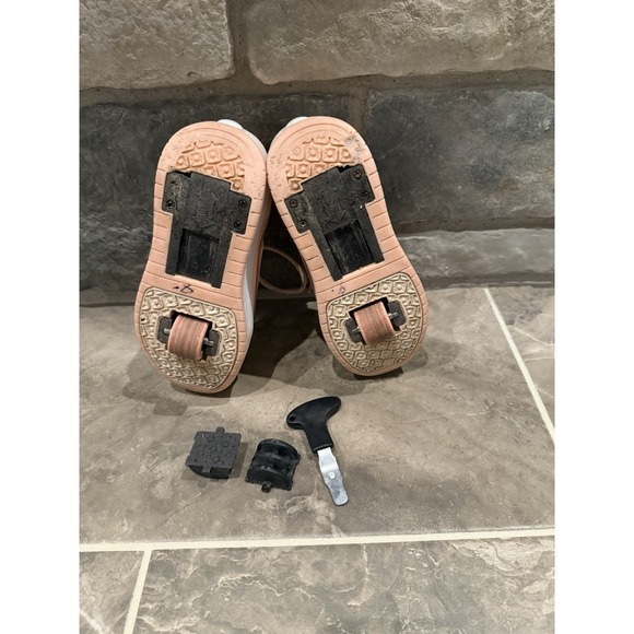 Miya-Miya Roller Skate Shoes Girl's Pink Kids Size 1 Adjustable Rollers Button - Picture 12 of 16